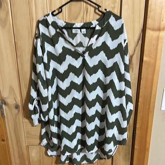 Catos  Green and White Zigzag Women's blouse Top - Picture 1 of 5
